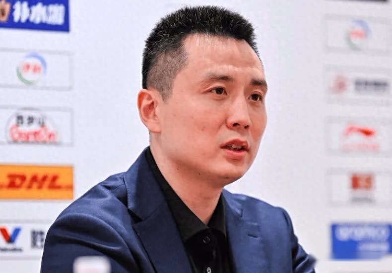 大胜广东发布会！卢伟认可全队出手坚决，并特地点名白边贡献！