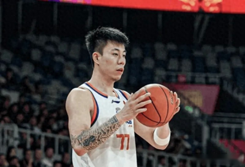 上海113-73大胜广东 球员评价：4人满分，6人及格，2人低迷