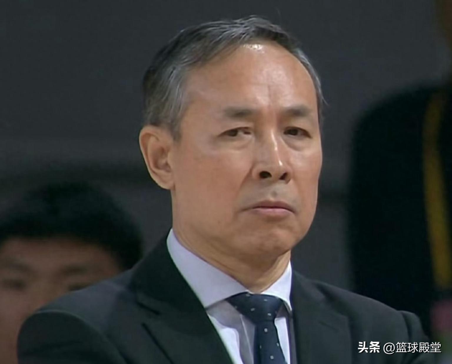 输山西发布会！许利民不满攻守仍表扬球队，周琦再遭眼伤明天检查